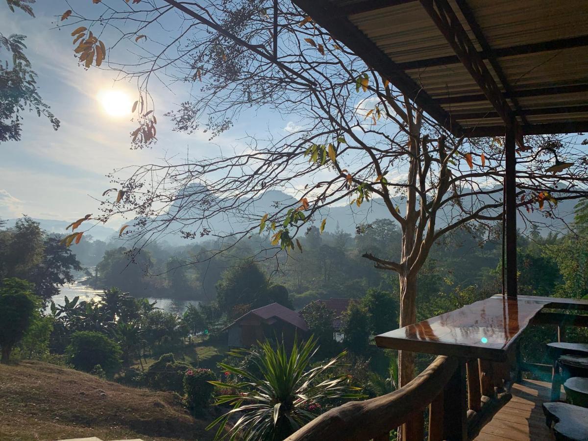 Baanrai Khunya บ้านไร่คุณย่า Ban Huai Maenam Noi Exteriör bild