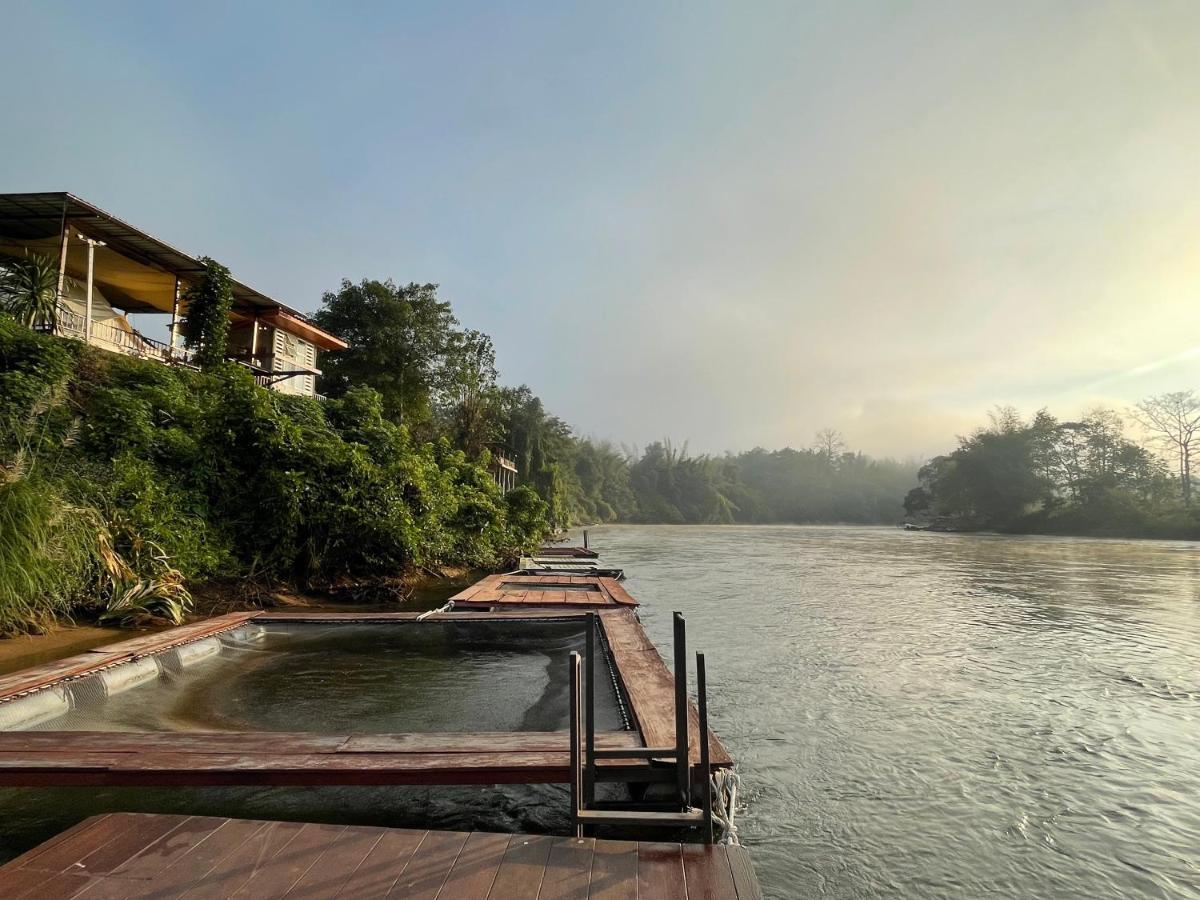 Baanrai Khunya บ้านไร่คุณย่า Ban Huai Maenam Noi Exteriör bild