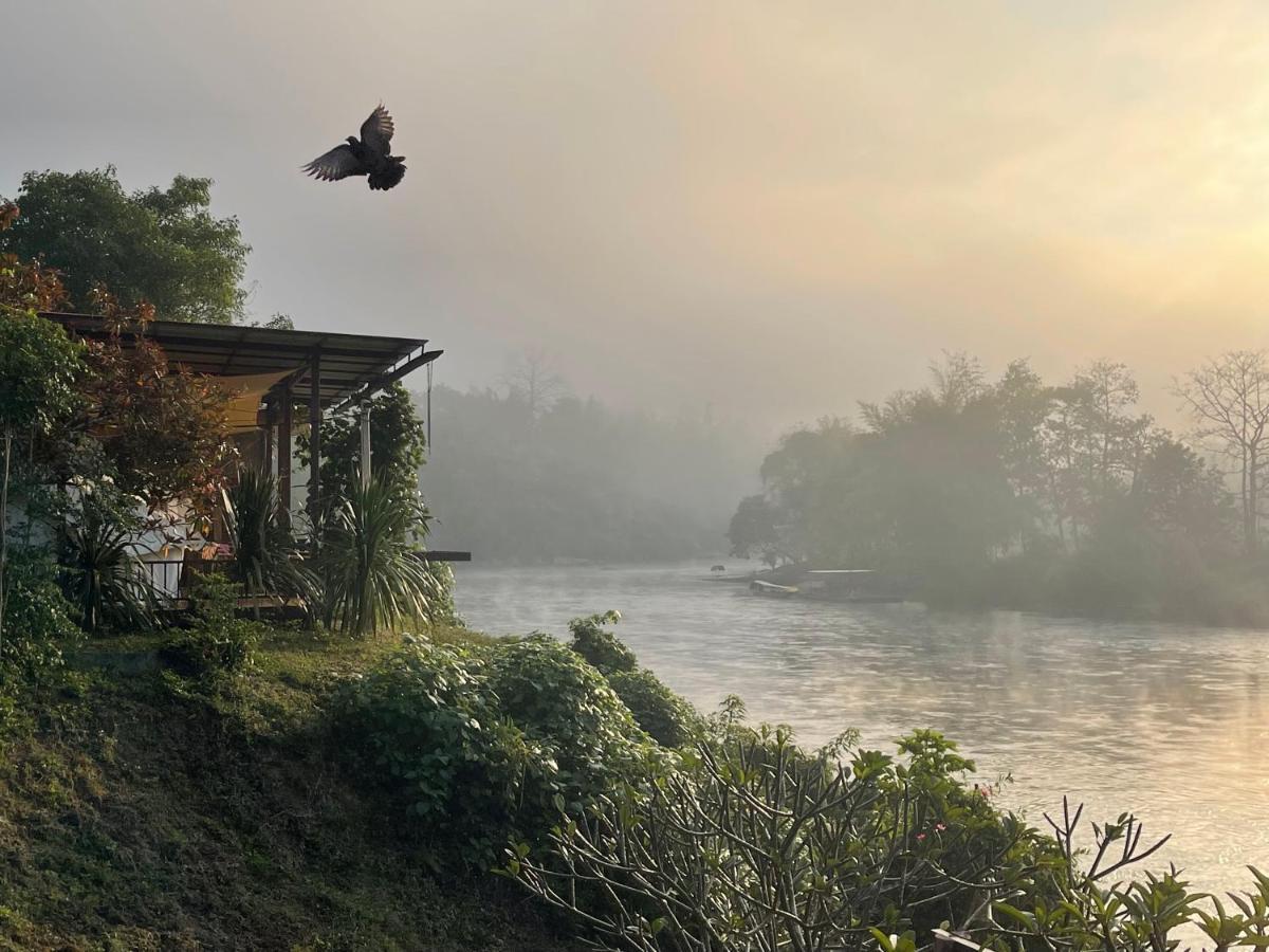 Baanrai Khunya บ้านไร่คุณย่า Ban Huai Maenam Noi Exteriör bild