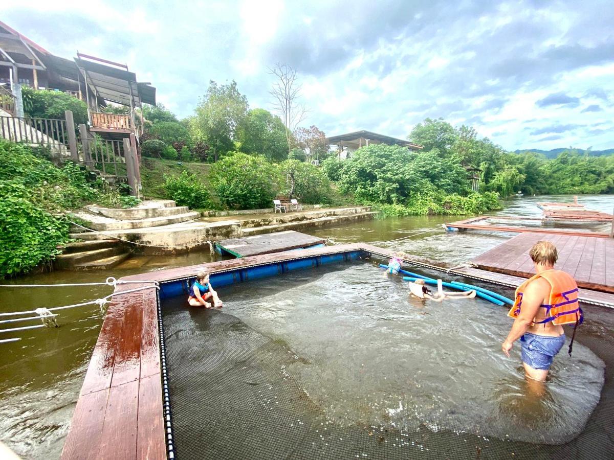 Baanrai Khunya บ้านไร่คุณย่า Ban Huai Maenam Noi Exteriör bild
