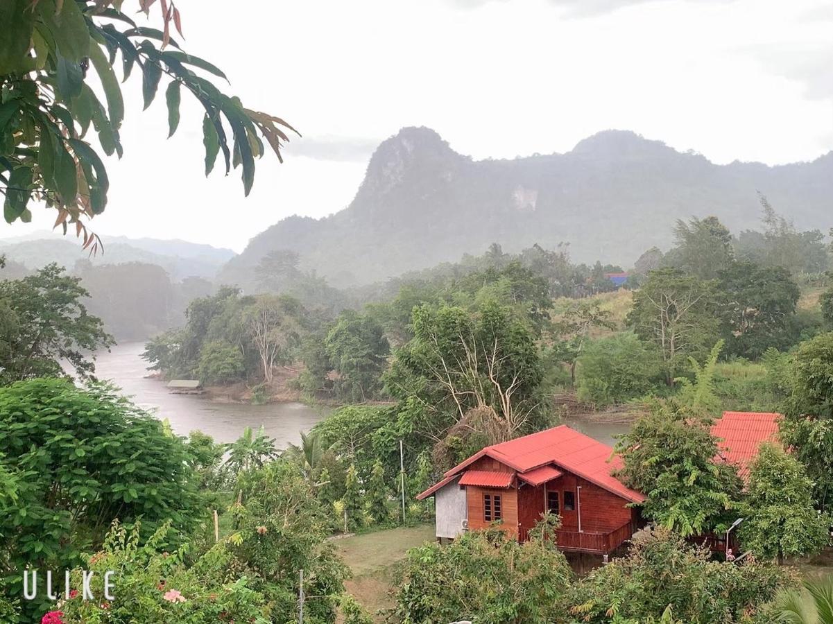 Baanrai Khunya บ้านไร่คุณย่า Ban Huai Maenam Noi Exteriör bild