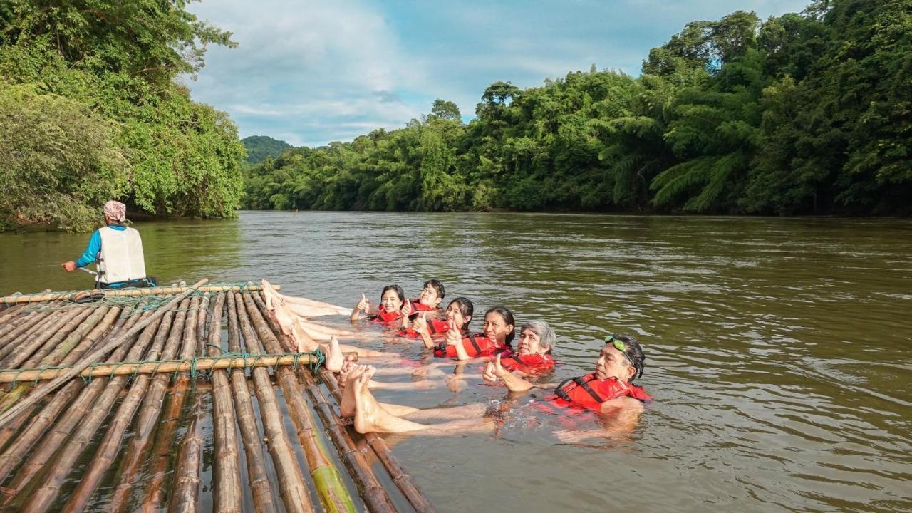 Baanrai Khunya บ้านไร่คุณย่า Ban Huai Maenam Noi Exteriör bild